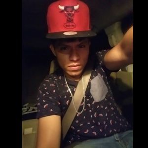 Meet your Posher, Luis adrian